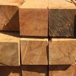 Обрезной брус из лиственницы 100x100x6000 мм Обрезной брус из лиственницы 100x100x6000 мм