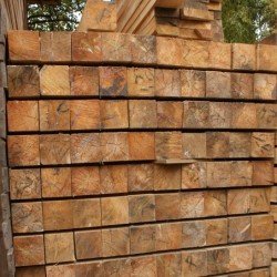 Обрезной брус из лиственницы 200x200x6000 мм Обрезной брус из лиственницы 200x200x6000 мм