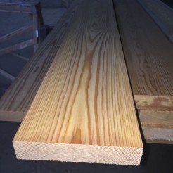 Строганная доска из лиственницы 40x100x6000 мм Строганная доска из лиственницы 40x100x6000 мм