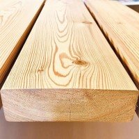 Строганная доска из лиственницы 50x100x6000 мм Строганная доска из лиственницы 50x100x6000 мм